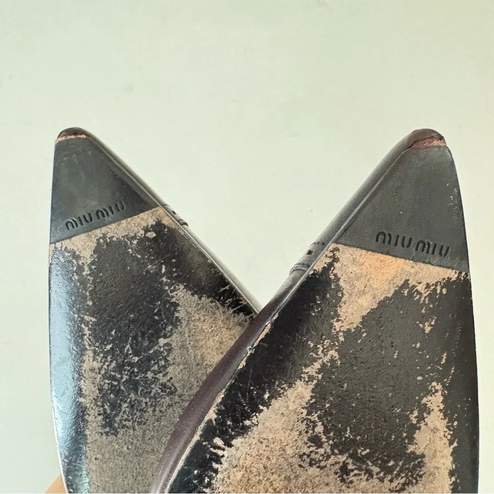Miu Miu Dark Burgundy Leather Ankle Strap Pointed Toe Women’s Pump Heels US Sz 7 - Picture 11 of 13